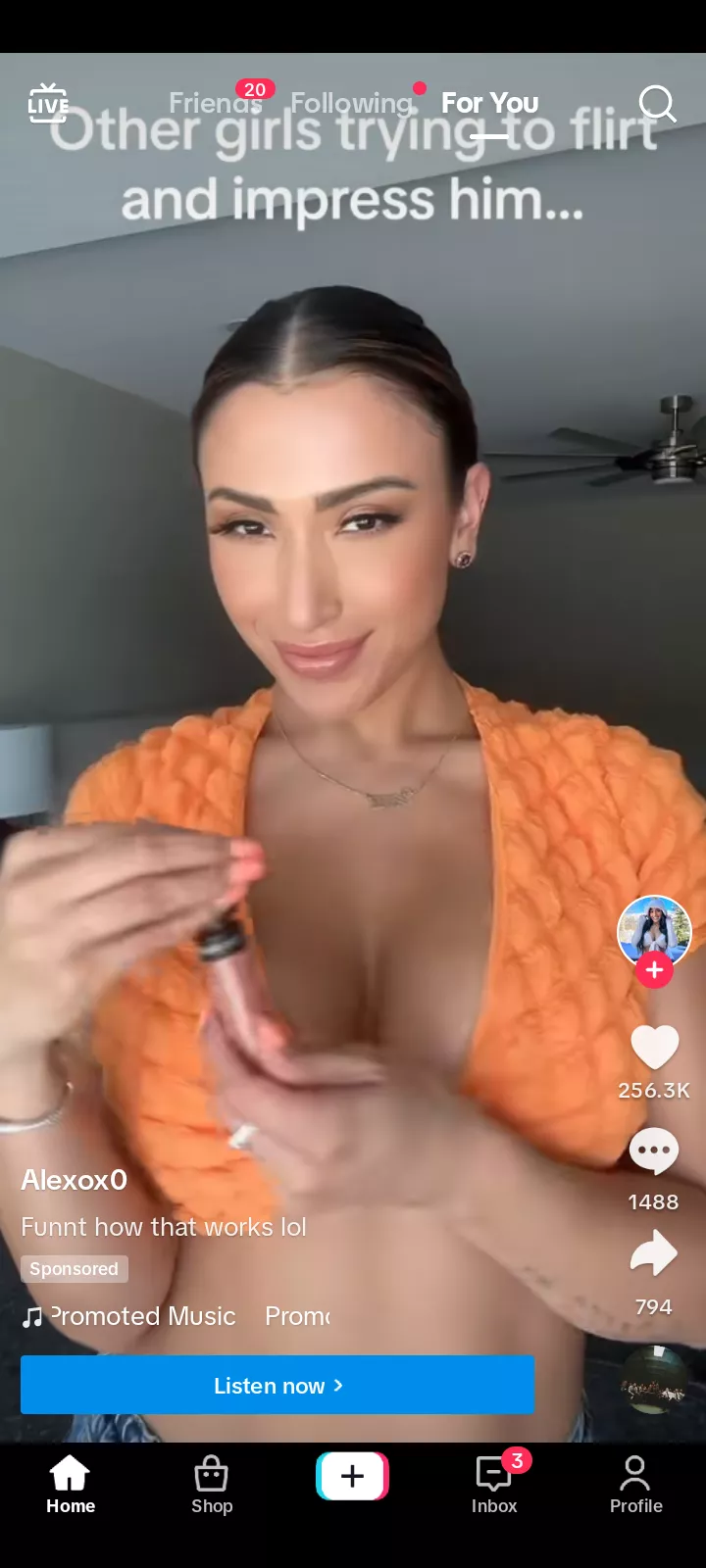 KLL WHO?? Do y'all know a 🌽✨ who looks like her?