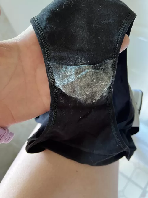 My pussy frosting on black is 🥵 Wood you give it a taste?