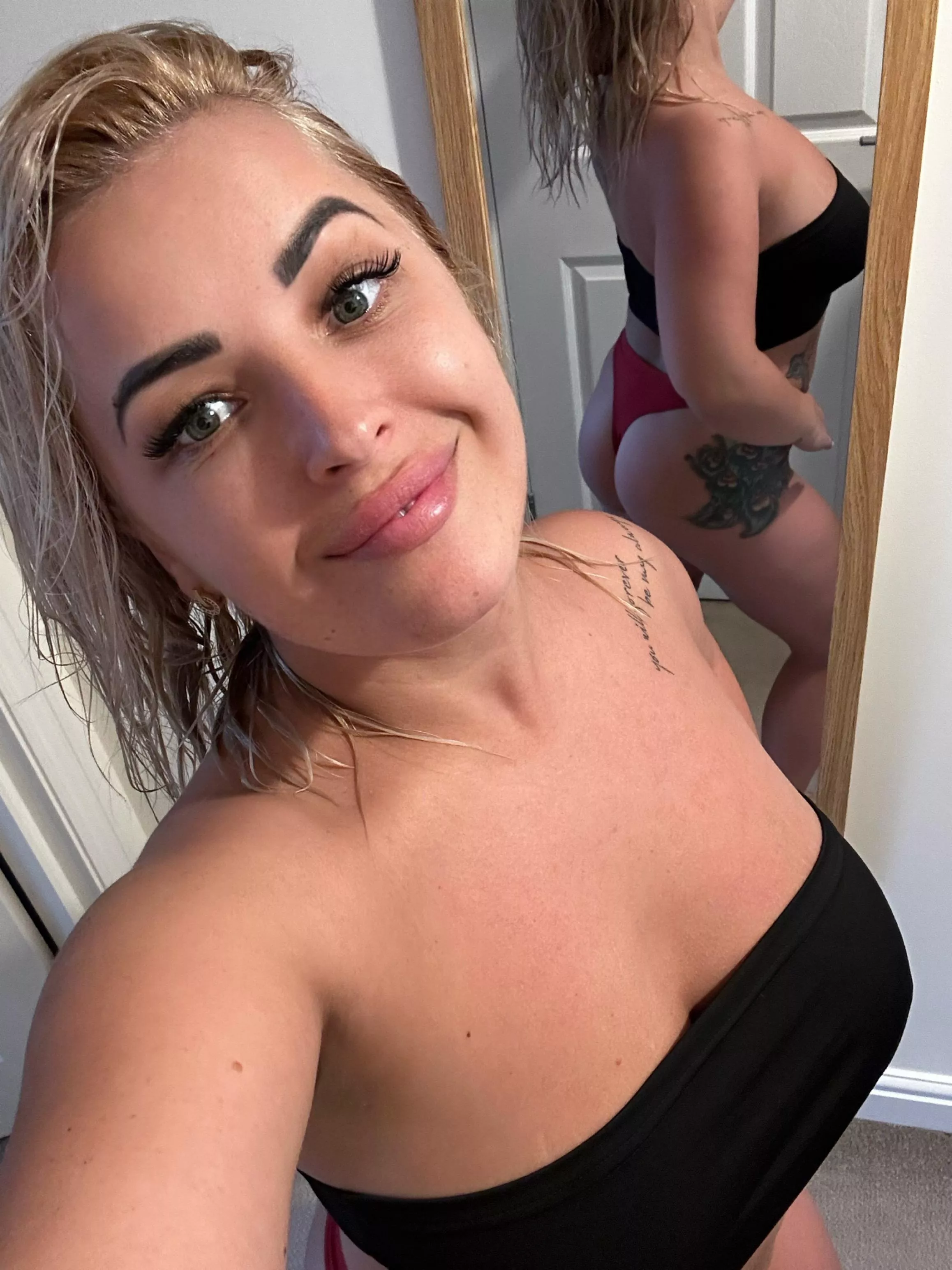 Naughty Blonde Slutwife 30F