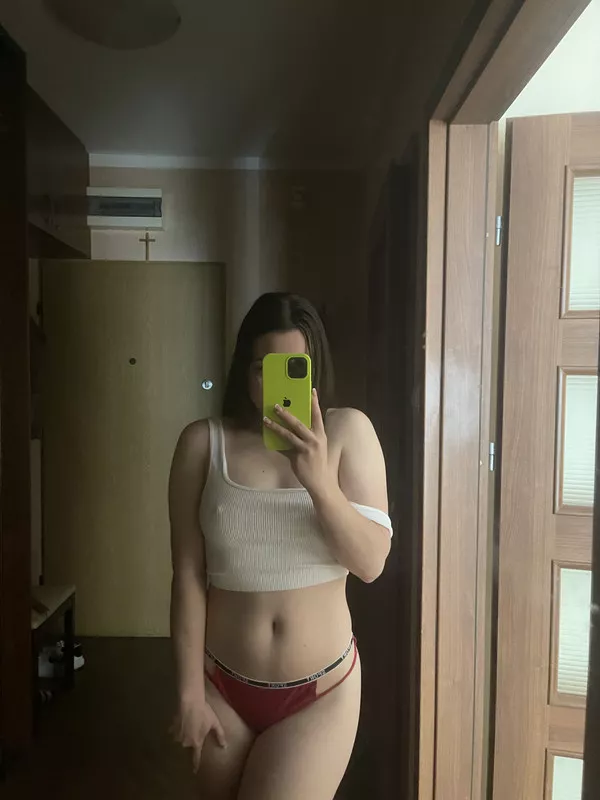 please don't judge me, i feel kinda insecure about this