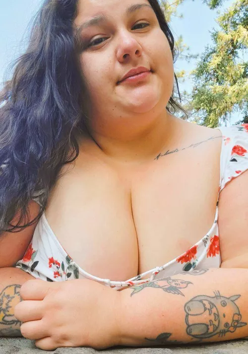 Simple in the sunlight 😍