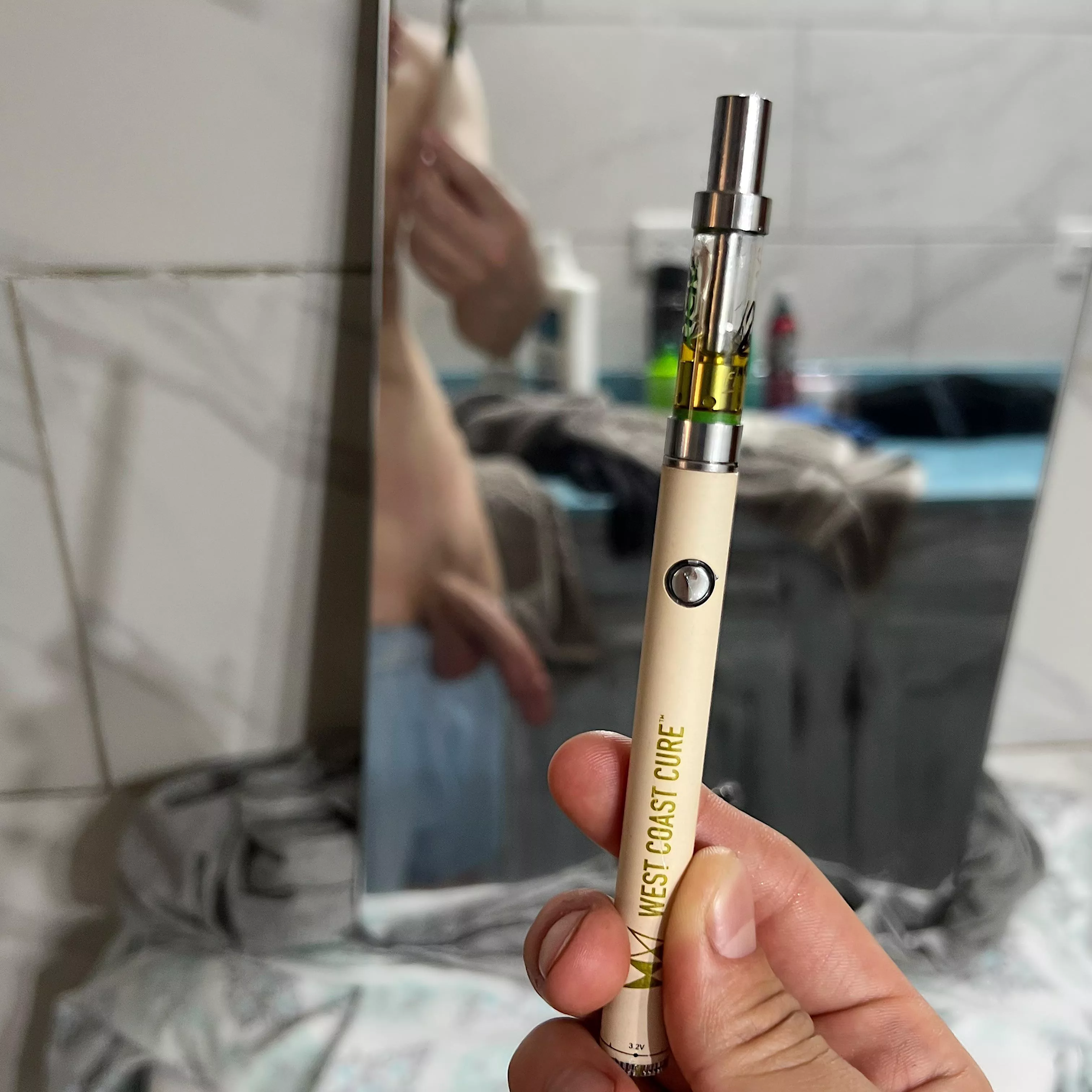 What’s your favorite wax cartridge brand? This one is a Flav but I usually get the di(m)e 💎💨