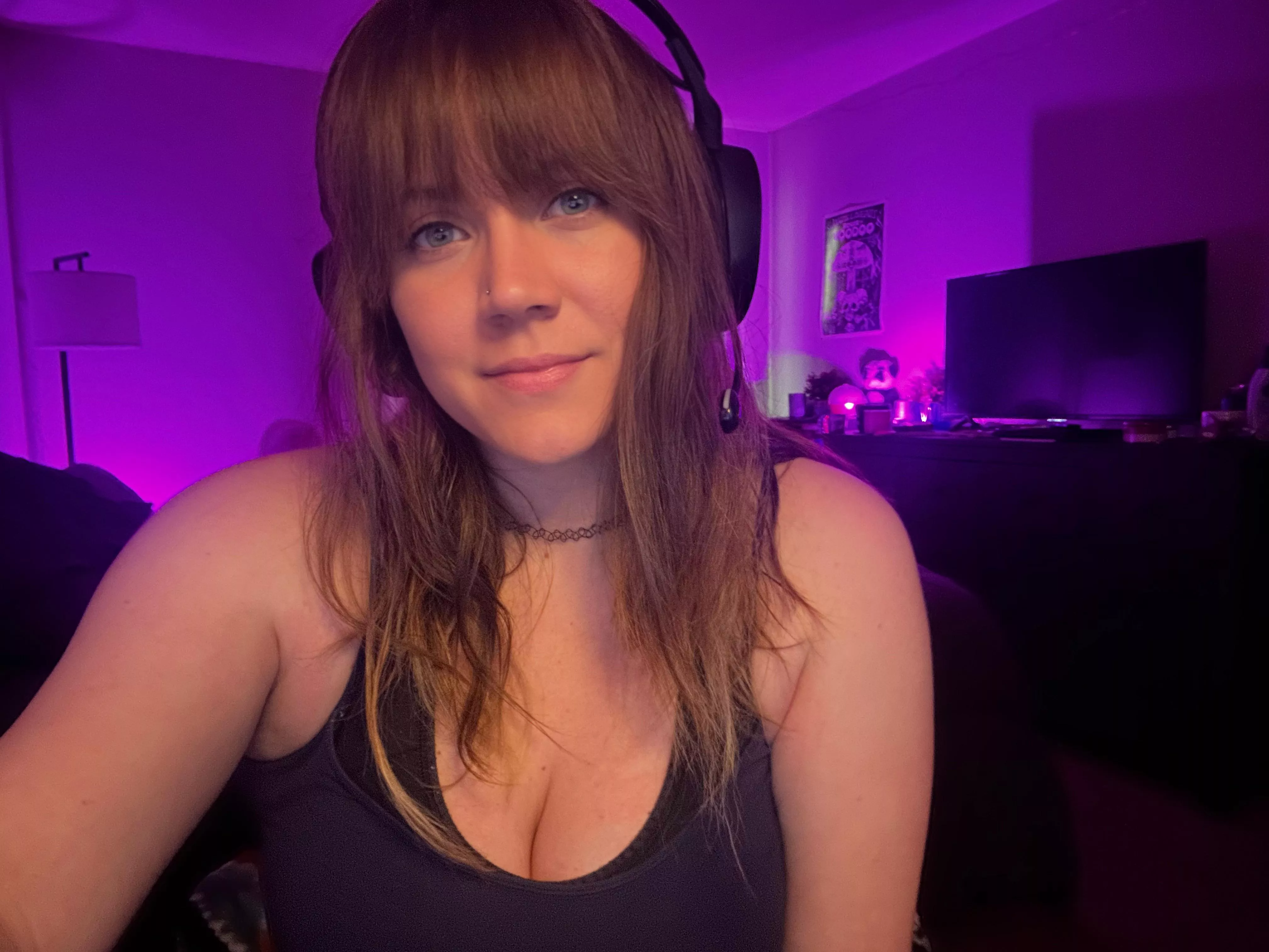 who wants a gamer gf?