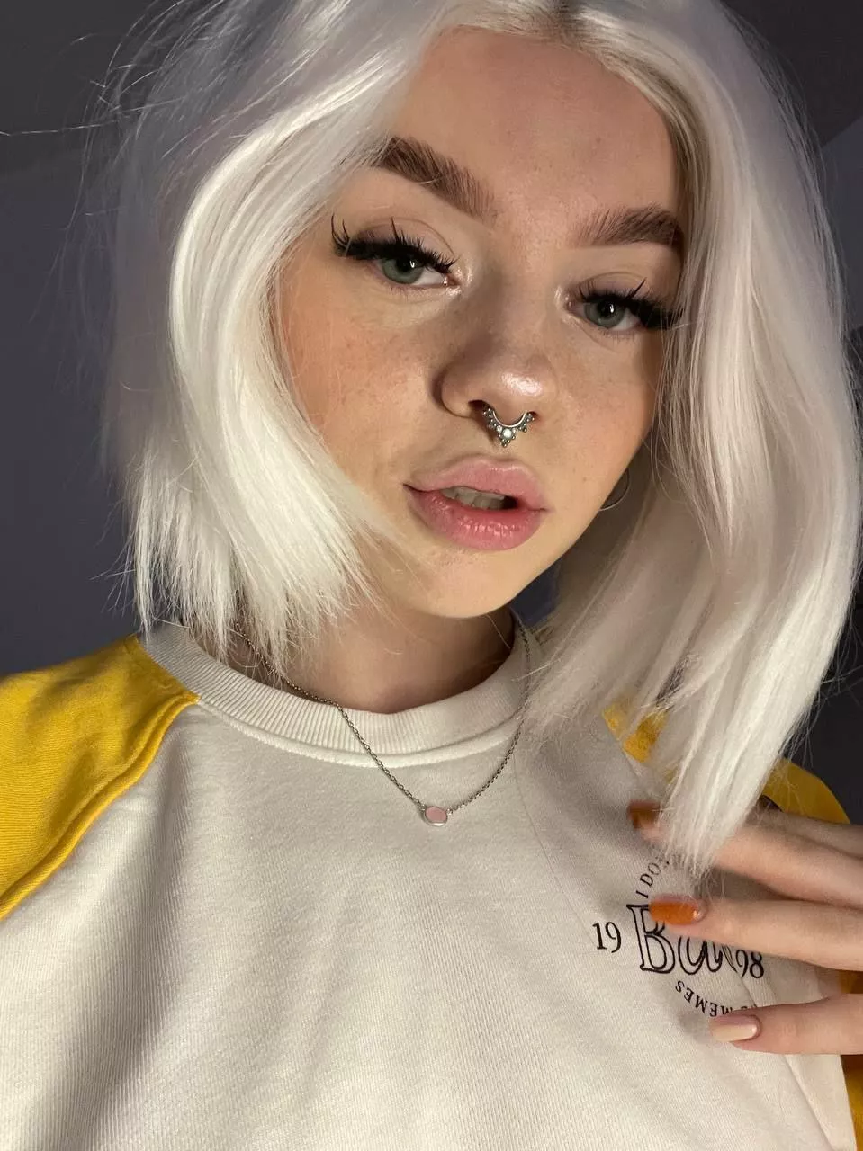 You like cute girls like me, don't you