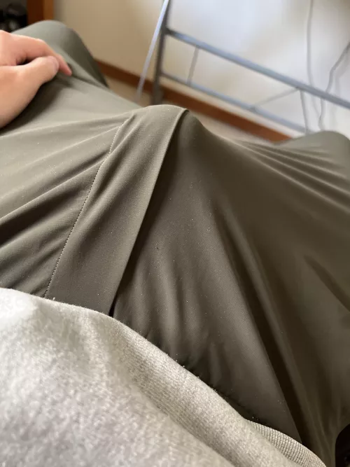 21 fit uncut Asian bro looking for a verbal jerk steven_xiao8