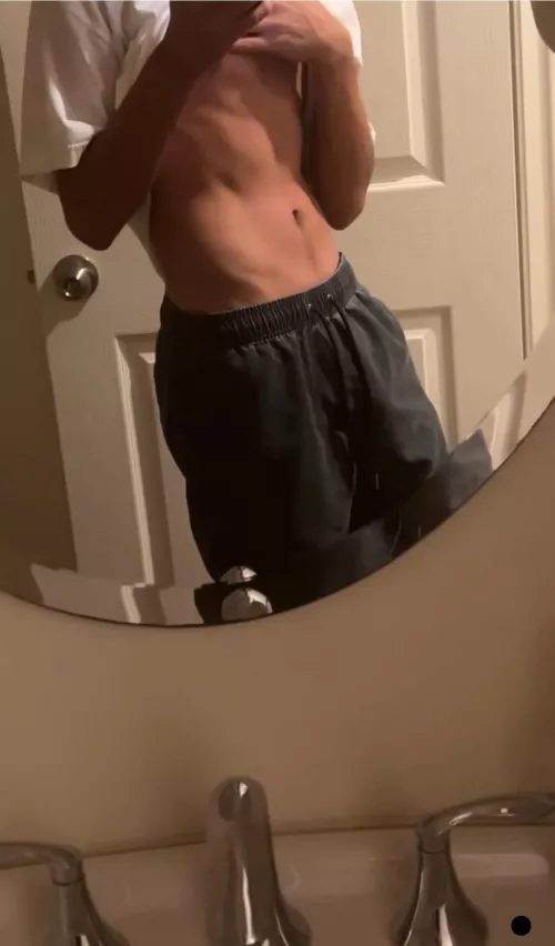 23 so horny rn hmu latenight132 down for anyone