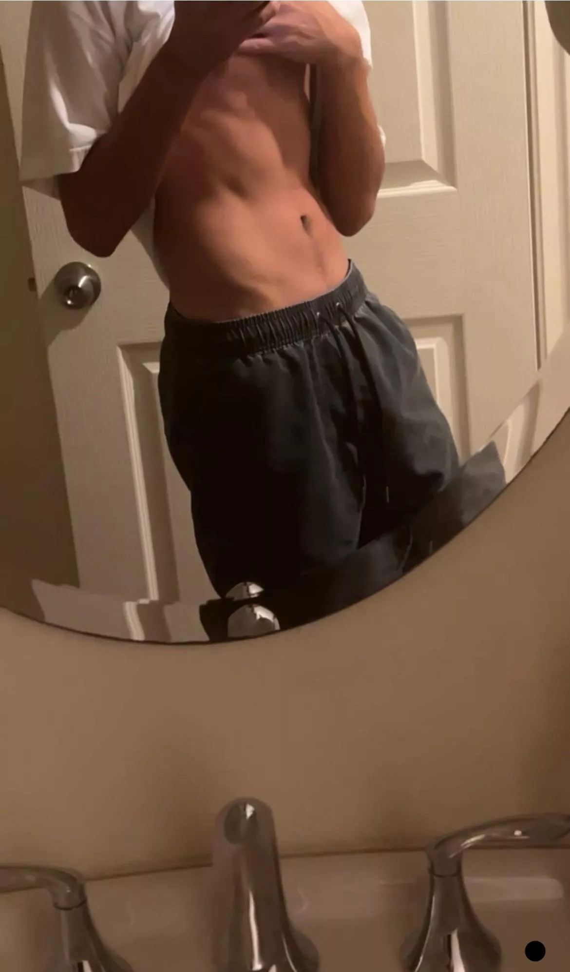 23 so horny rn hmu latenight132 down for anyone