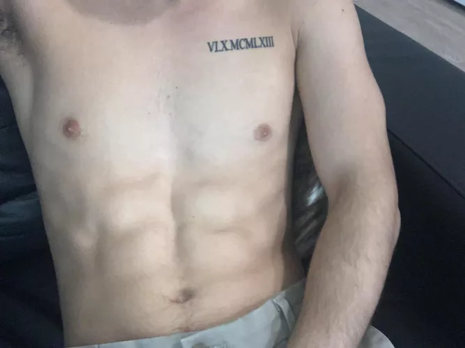 23 USA Fit with abs looking to LIVE JERK WITH A BIG DICK (8+ inches) bwc++ verbal++ usa++ live jerk++ Snap: Davida4721