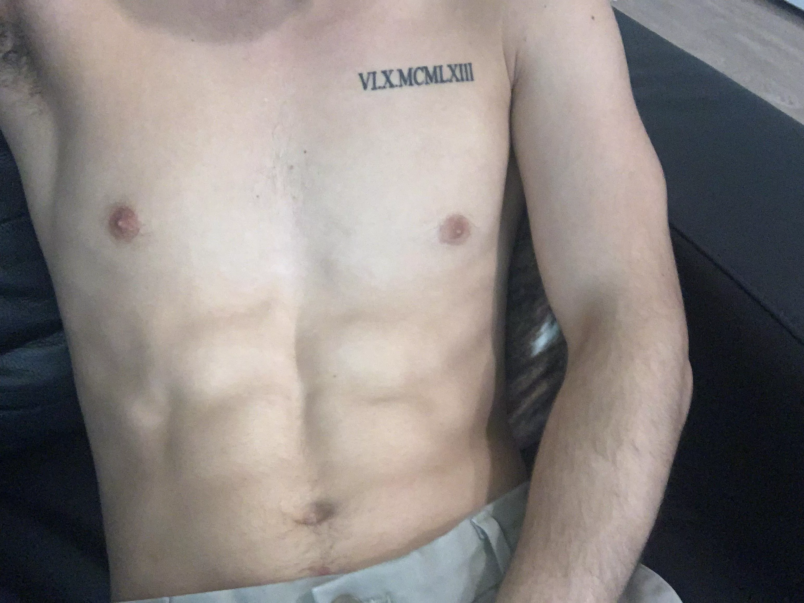 23 USA Fit with abs looking to LIVE JERK WITH A BIG DICK (8+ inches) bwc++ verbal++ usa++ live jerk++ Snap: Davida4721