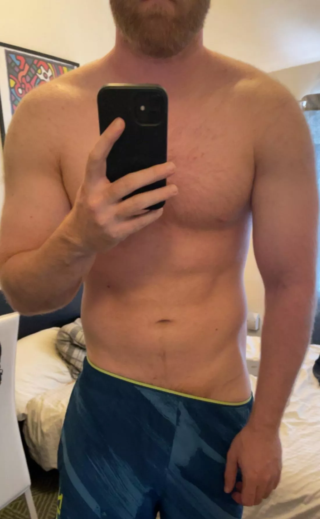 33 fit and muscular! Looking for guys to compare and jerk off with! Big load to shoot. Snap jedennis