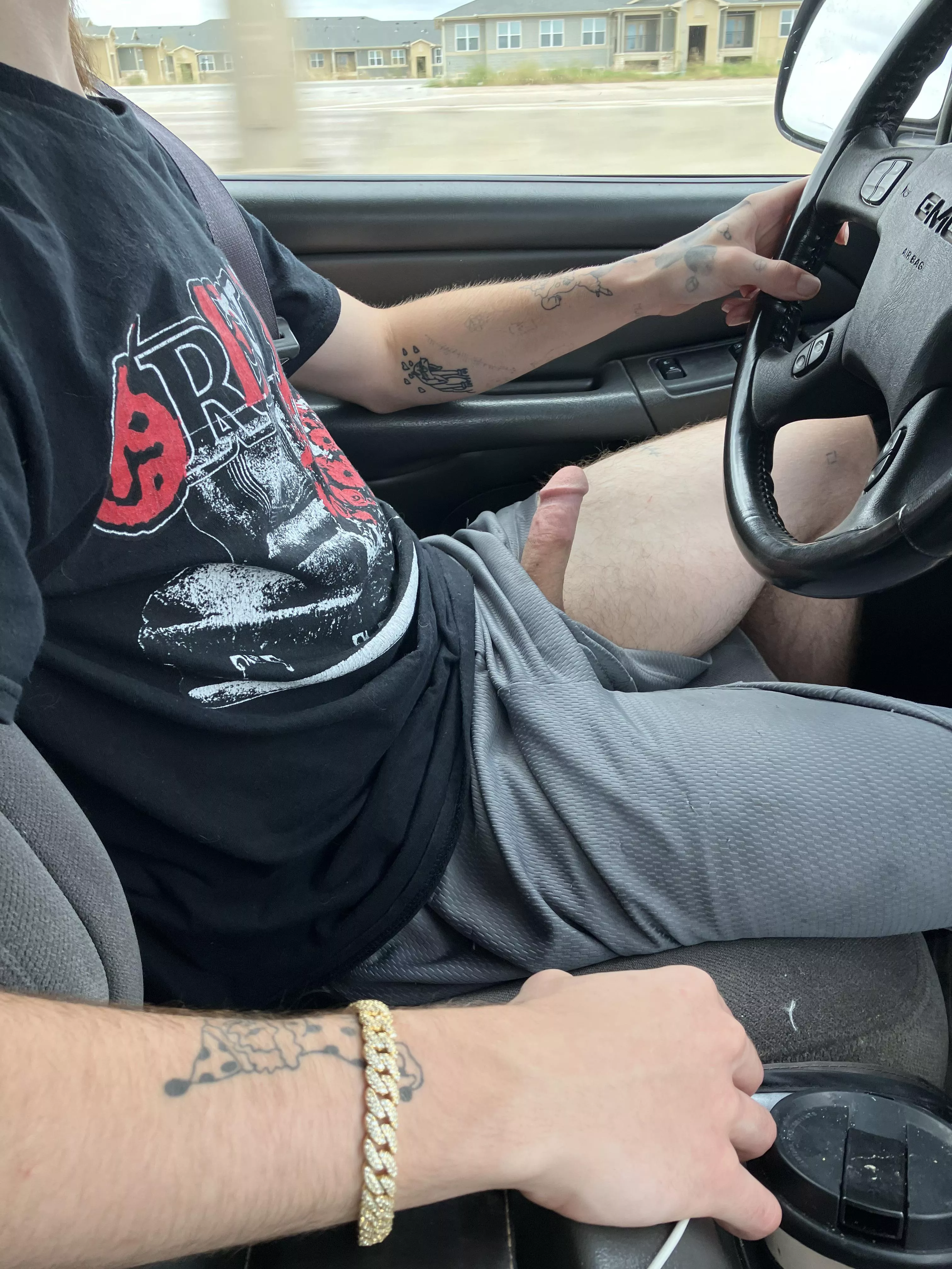 A good boyfriend always make sure you have a good view 🤤