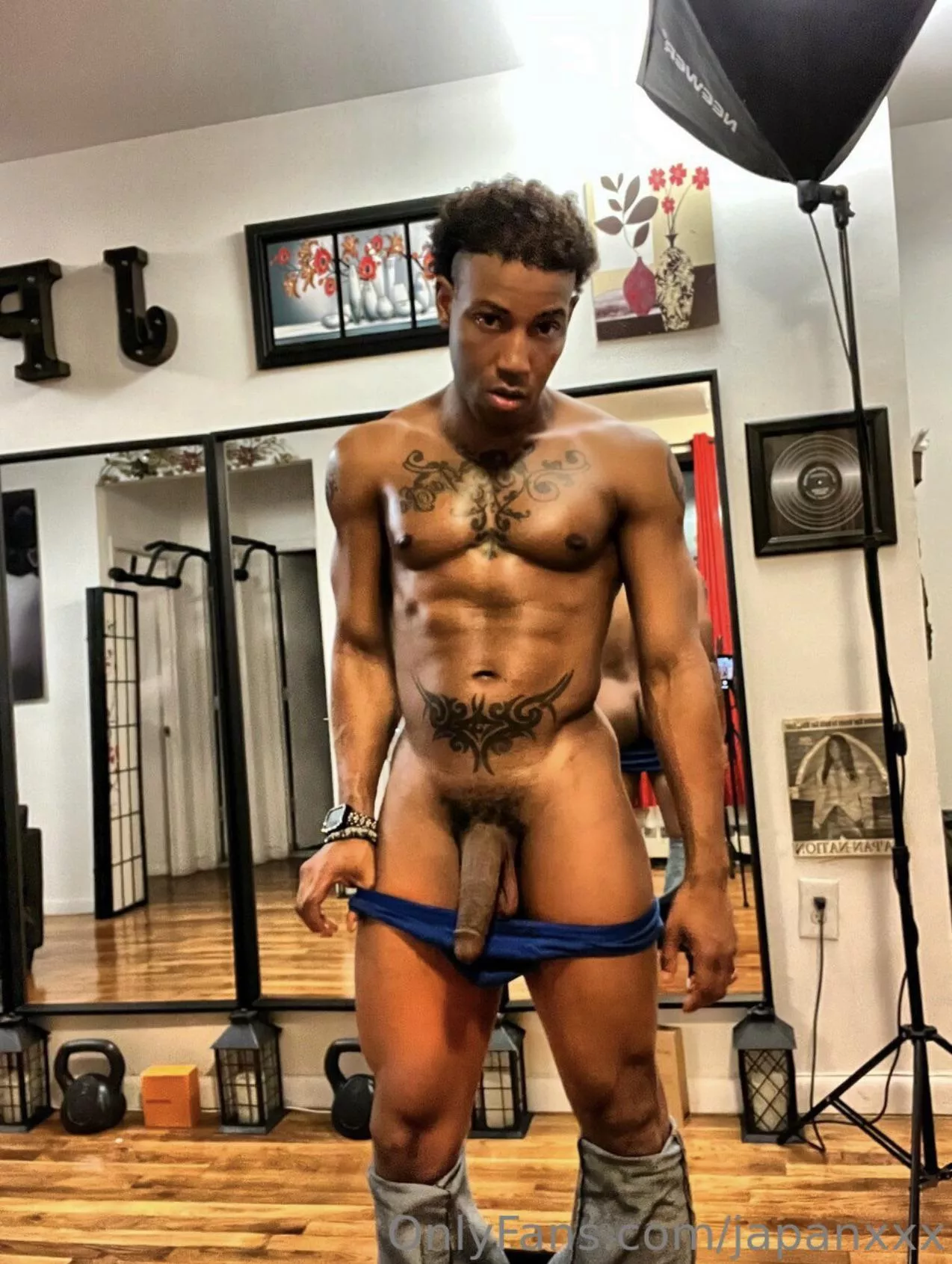 Blaque Prince w/ Tattos 👑