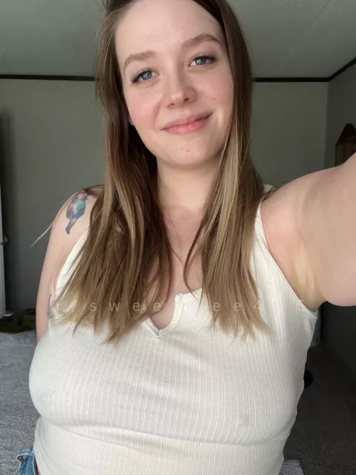 Braless queen 👸🏻