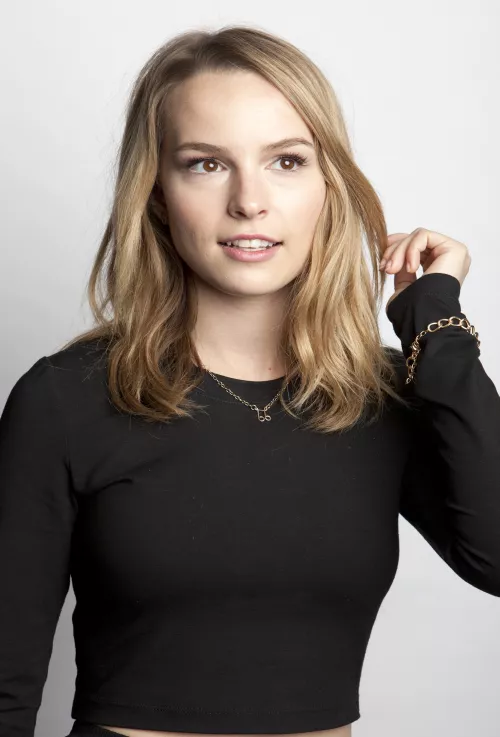 Bridgit Mendler