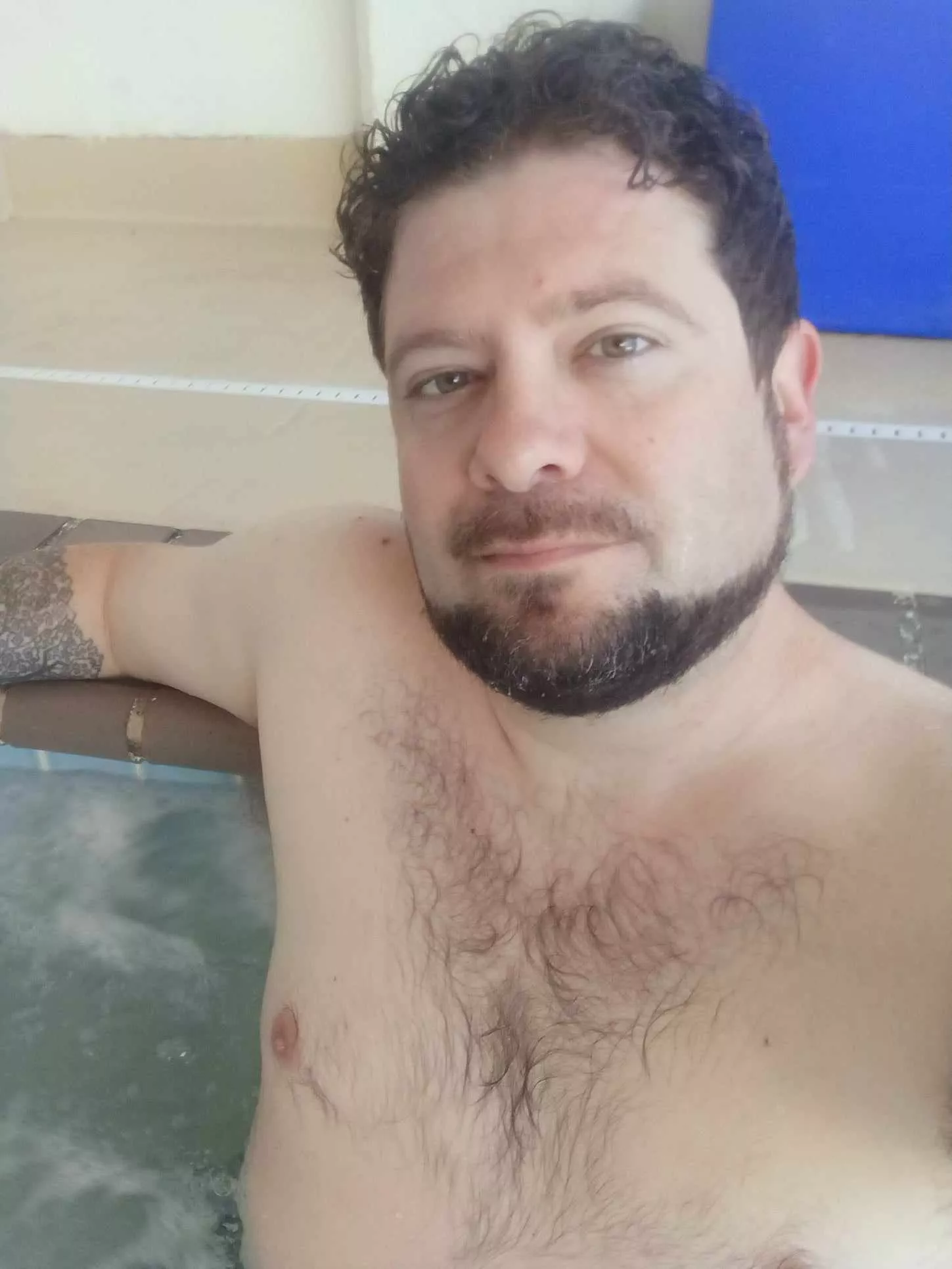 Daddy looking for cake 🤤