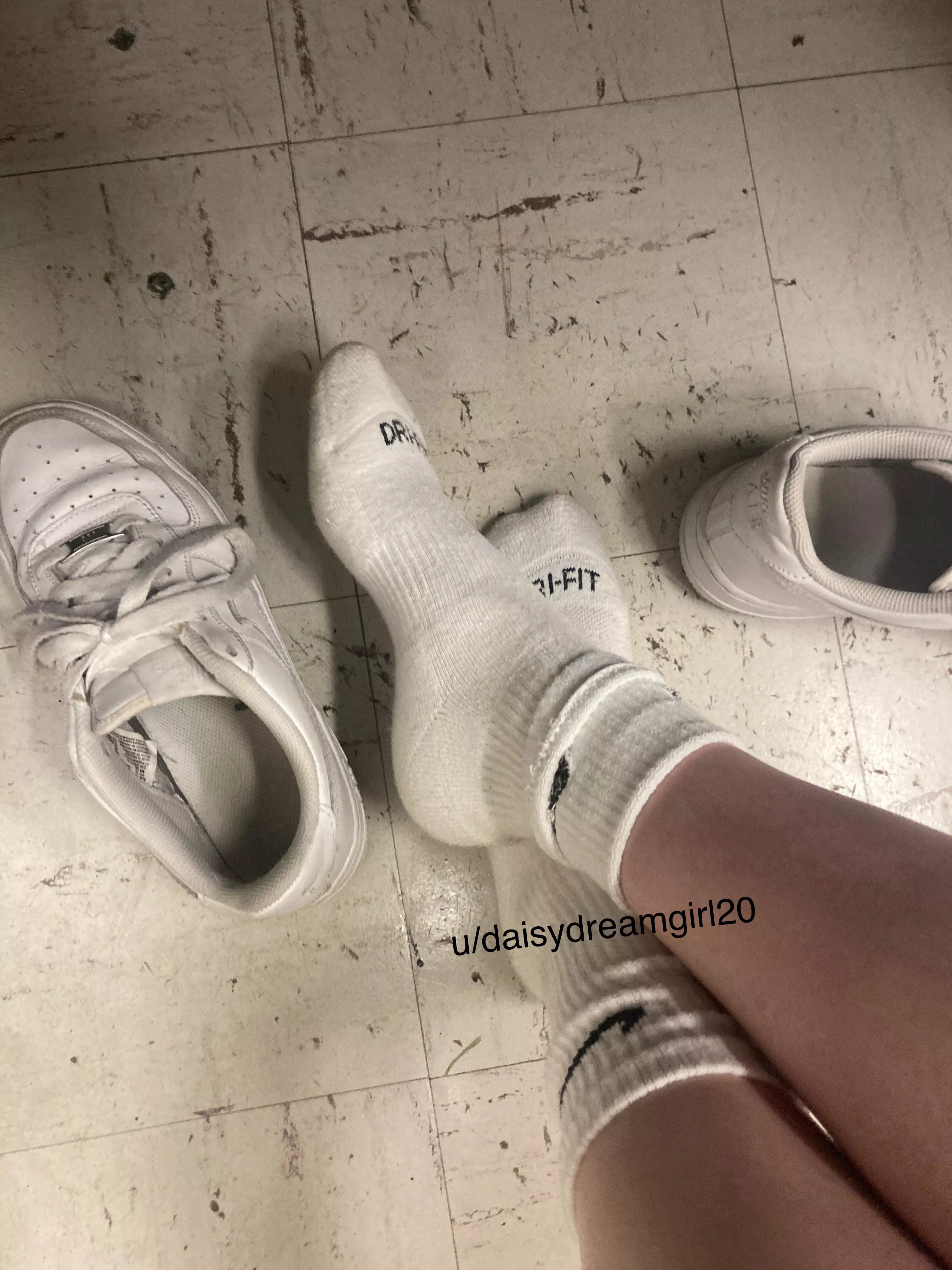 day 12, should these go in the washing machine or the mail box? [selling] [us]