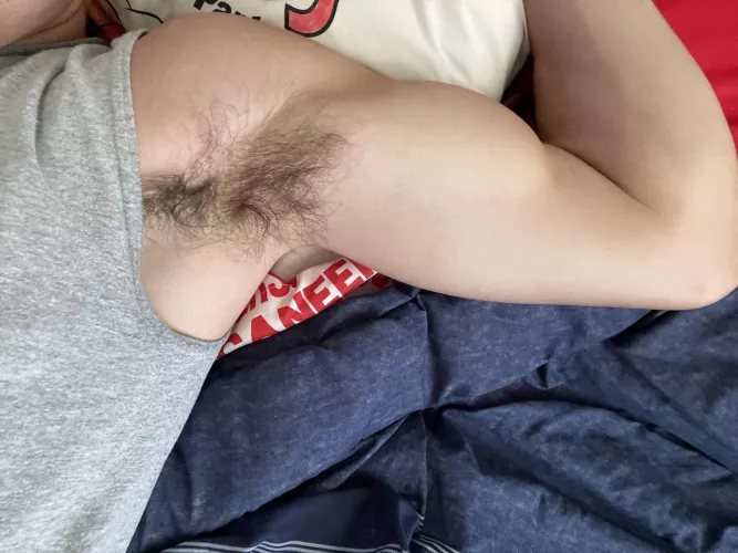 Found a hot looking arm