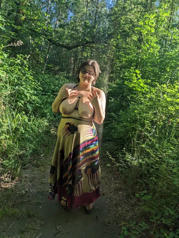 Giving ethereal whore vibes...