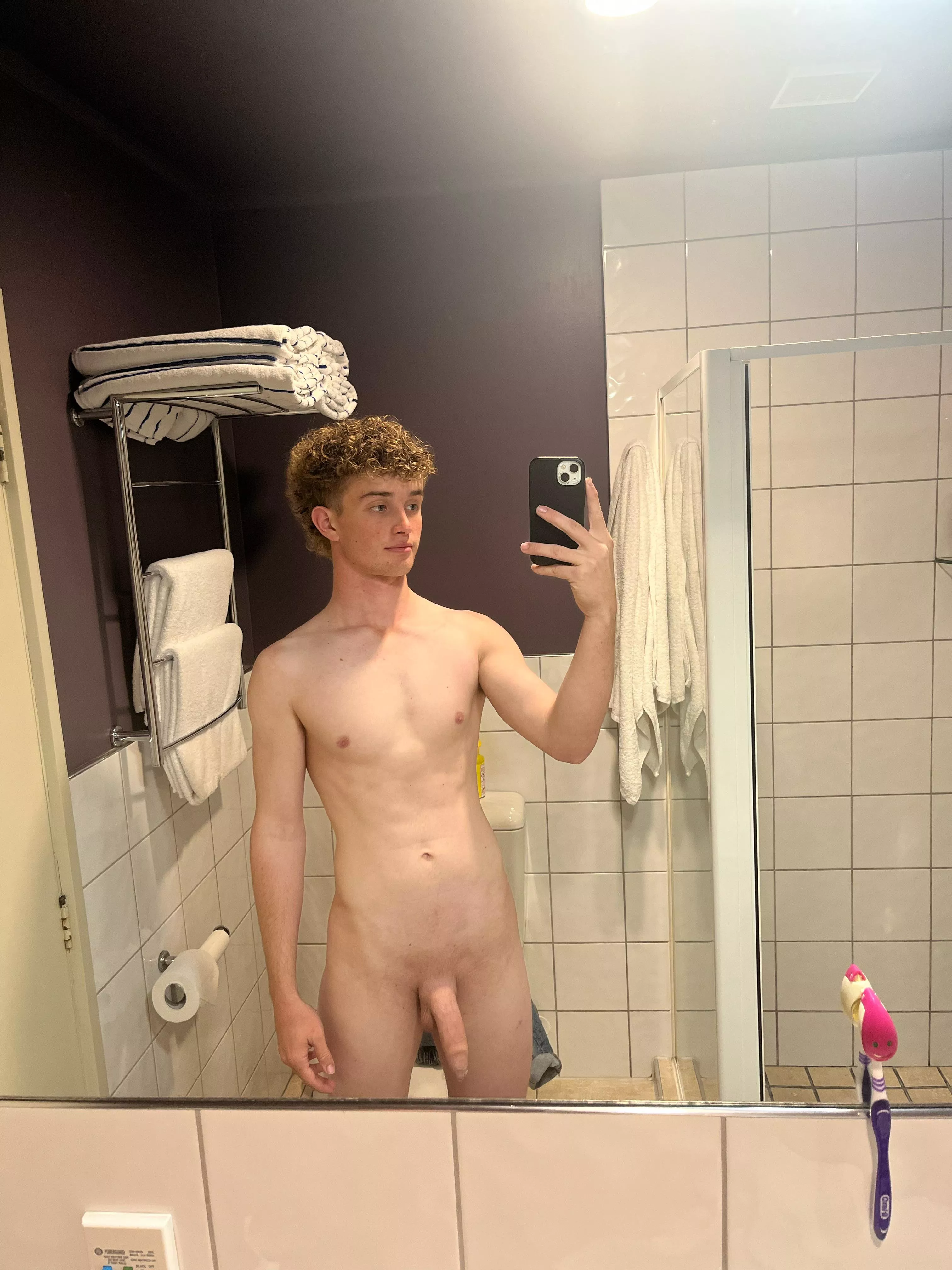 Horny 19 year old on holiday, who wants to play