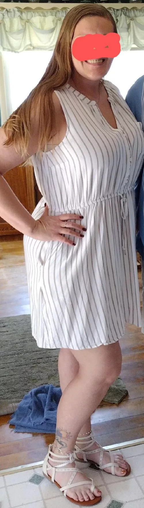 Husband's out of town 40-year-old wife and mother all alone DM me guys