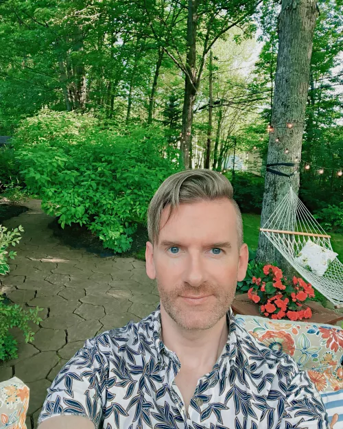 I ❤️ my backyard in the summer.