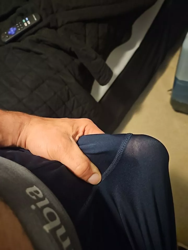 Idk why I'm hard right now