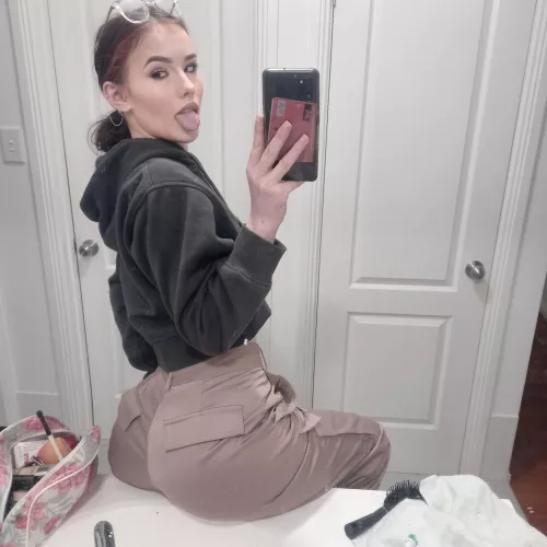 Just want to sit on u like this daddy [18f]