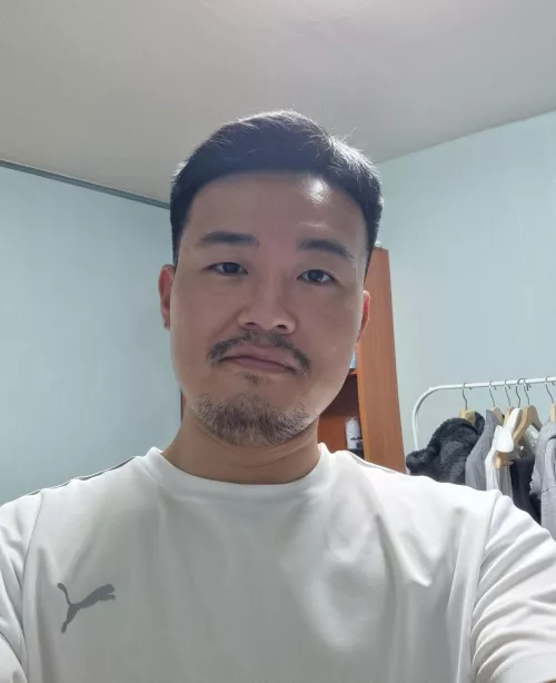 Lonely sunday. seems like everyone but me has someone,ugh