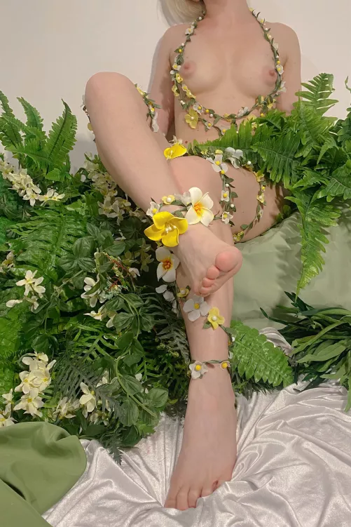 my tender and beautiful legs will be able to please you today