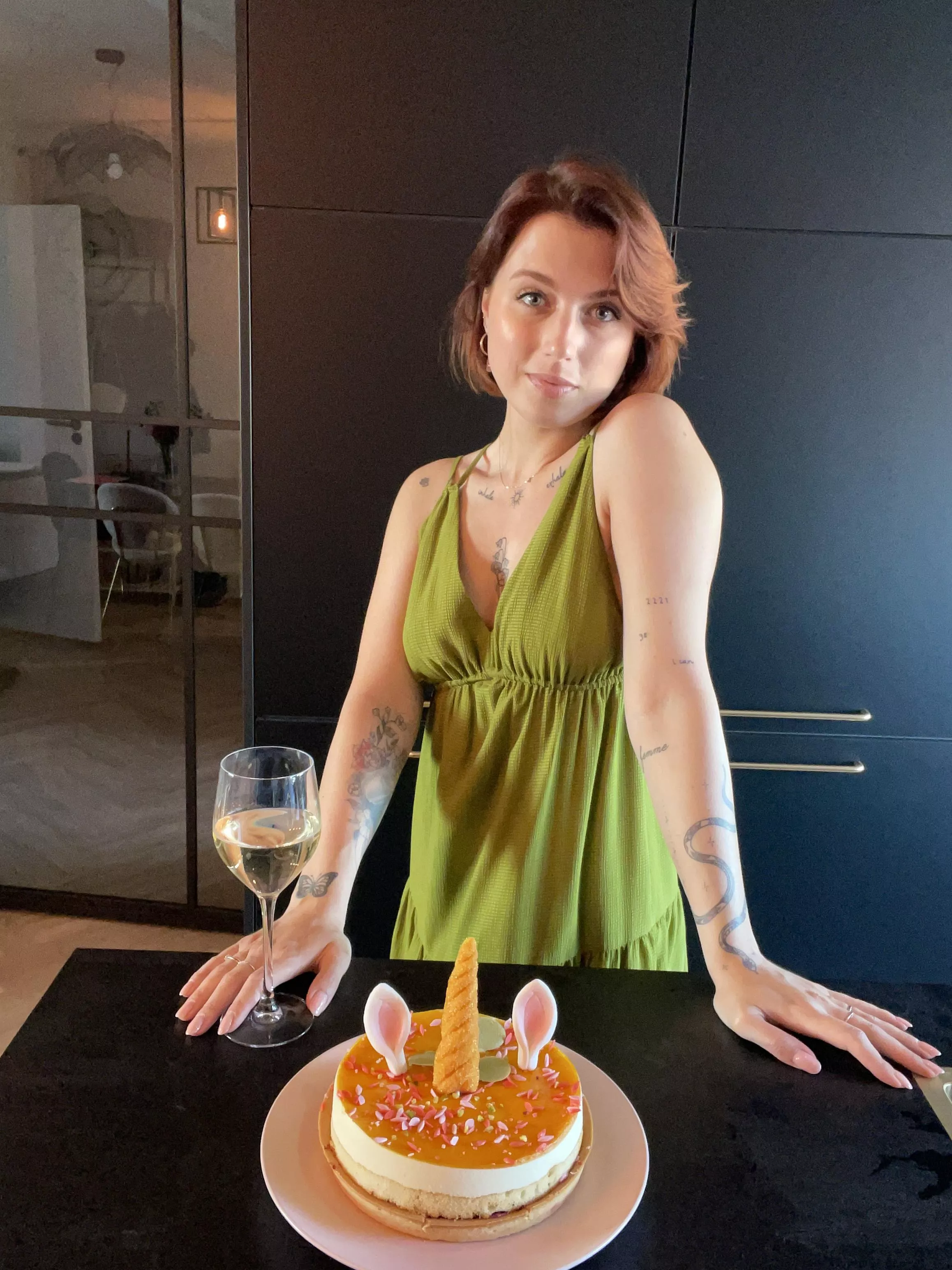 No bra and no panties for my birthday ;)