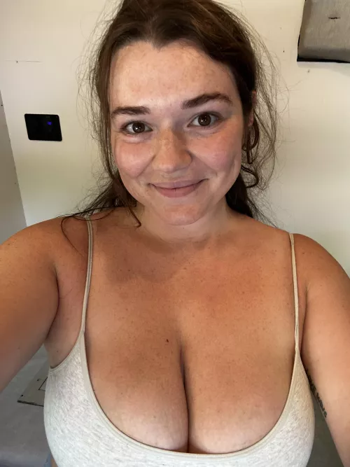 Please excuse my bedhead and focus on my frecks