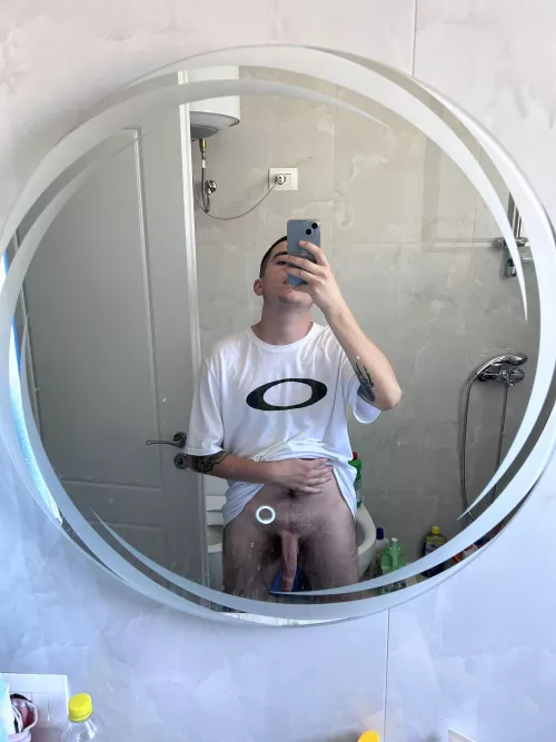 Snap me mrs.geci just gor a new mirror