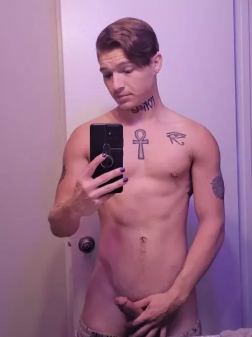 Too horny to sleep 😩