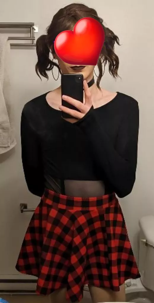 What would you guess about me from this picture? 🩷