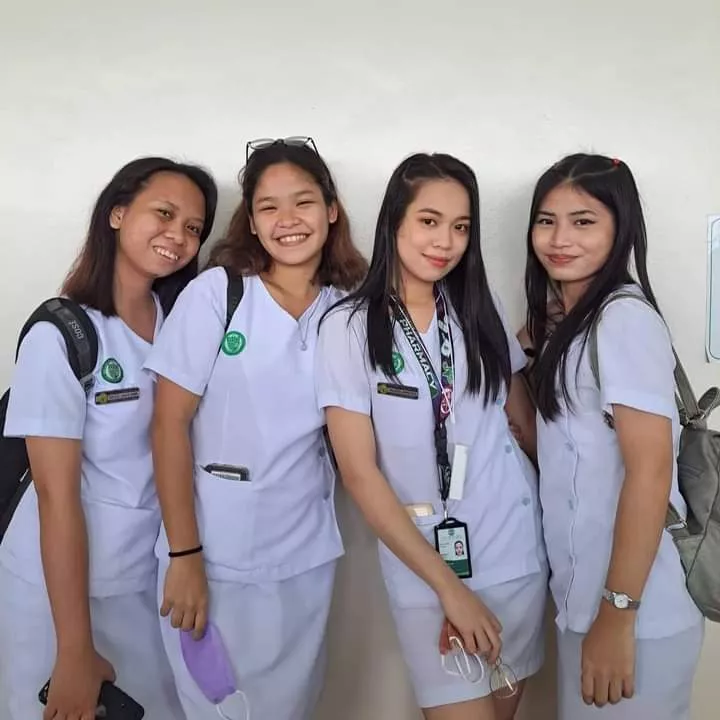 Whose pharmacy girl (Filipinas) you'd buy your medication ?