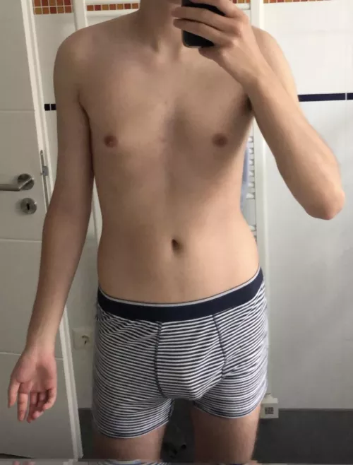 20, into stronger men. i like muscles, beefy men, daddies/dadbods, but open for anything. snap: tmsnp20