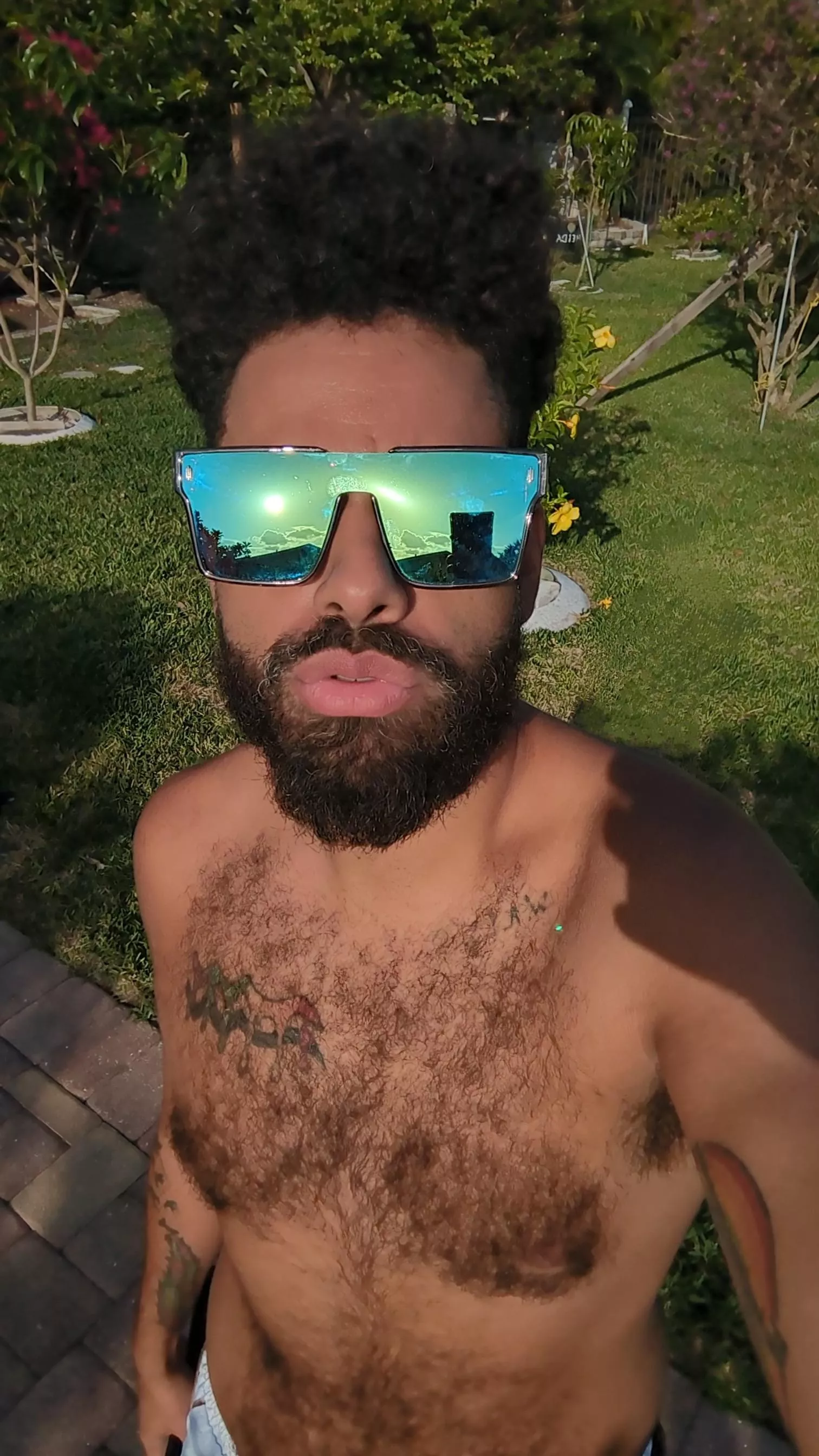 30 Latino USA looking for a sexy obedient boy toy to be daddy's boy on snap....show face and serious inquiries only!!!! Add me Francisco2.4