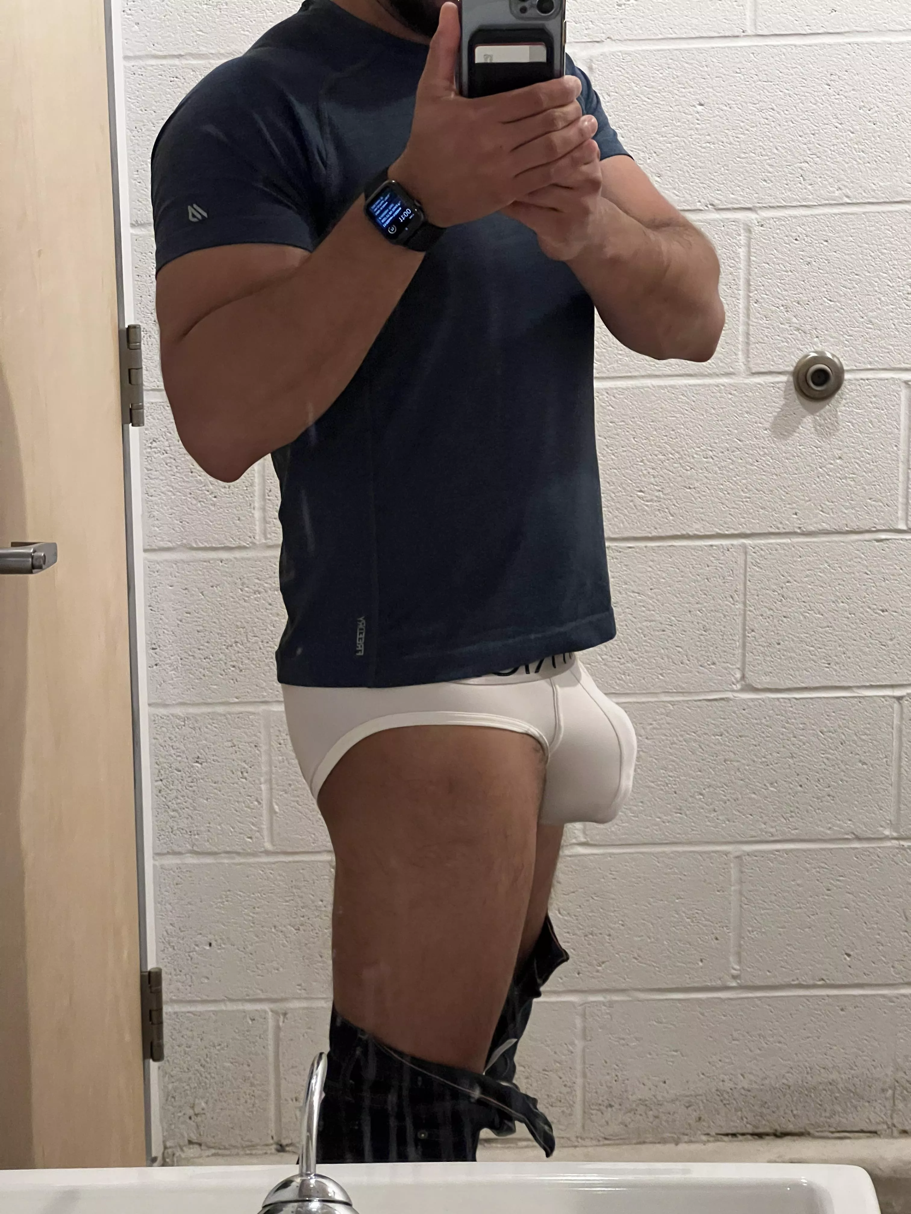 [35] Horny at work