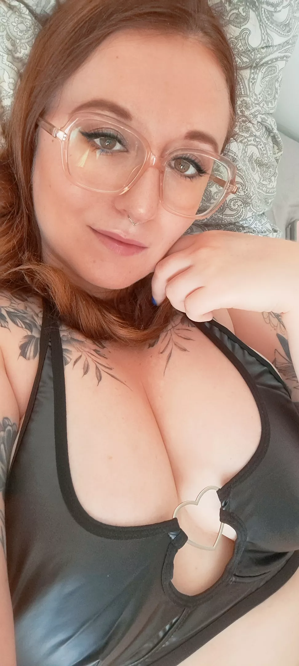 Alt, busty and redhead, waiting for you 🖤👀