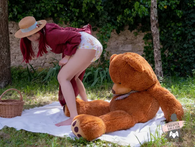 Ange! Leave Mr Teddy alone! 😱