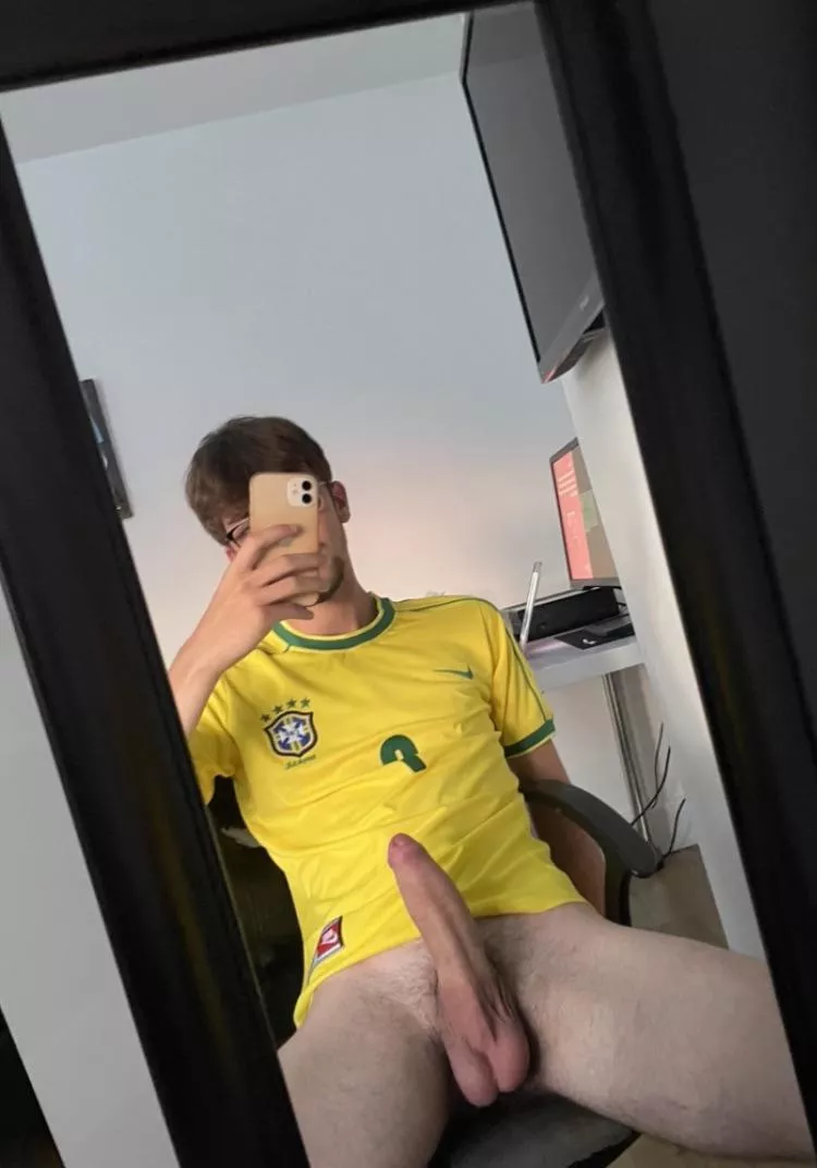 Anyone here down to ride an 8.5 inch hooded cock? ;)