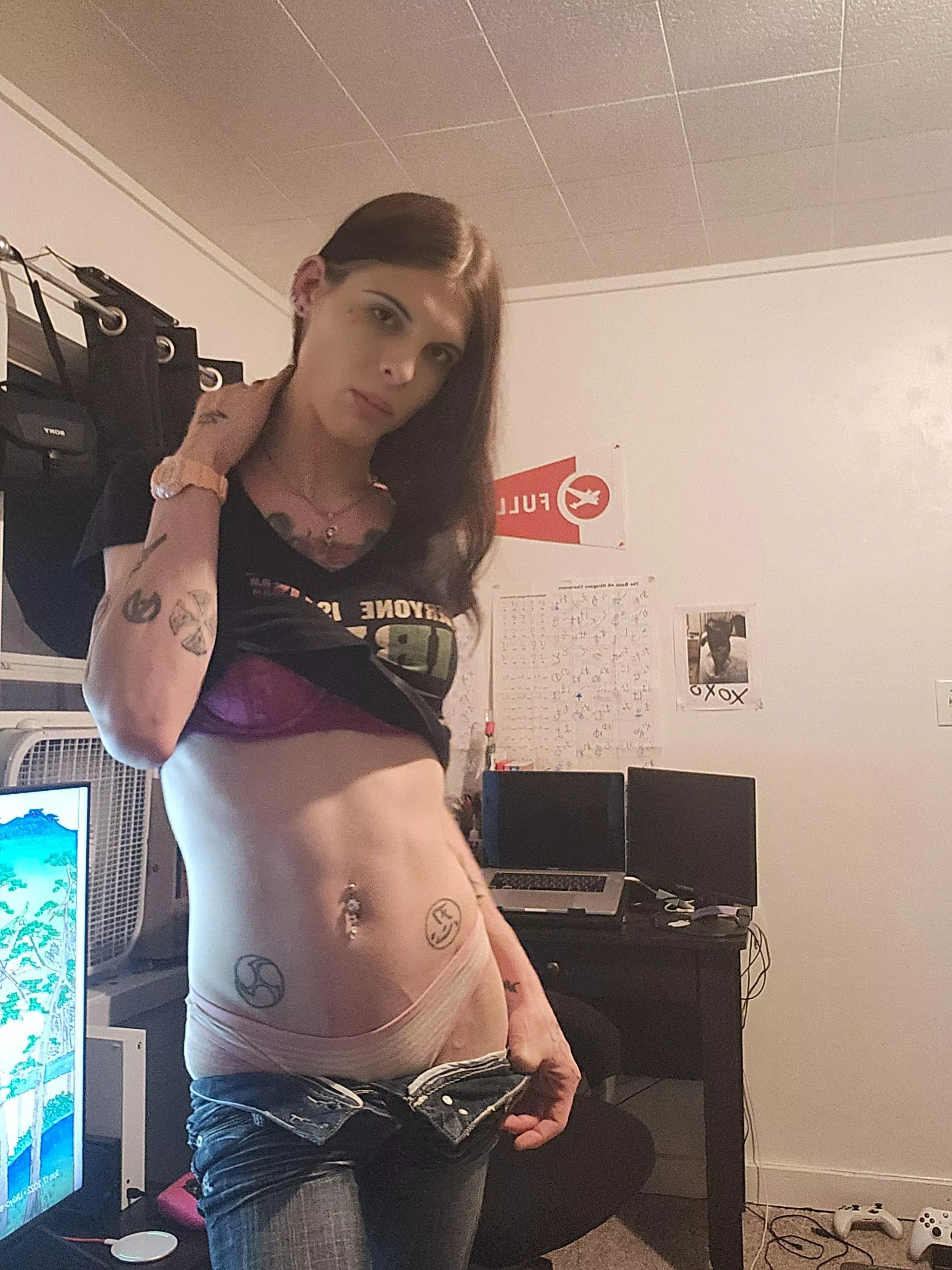 Can I strip for you 😏