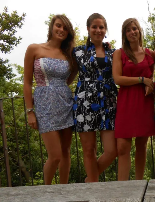 FMK - Brunette friends