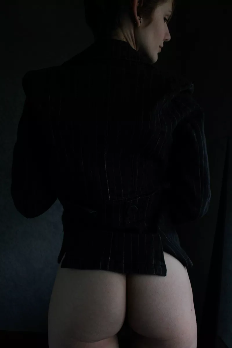 Happy Monday Bum Day! ^^