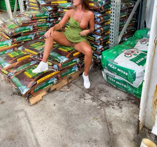 Just getting some mulch you can help me.