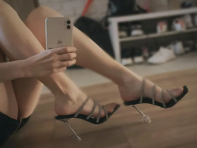 my legs look very sexy on these heels