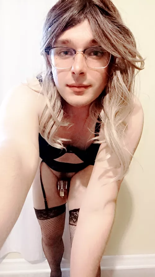 My sweet Carrie's mandatory morning verification😏