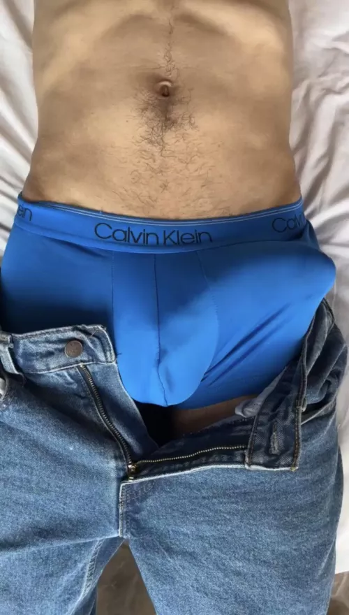 Need help doing up my pants