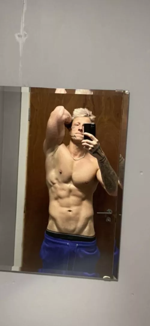 Olafthesverker hit me up