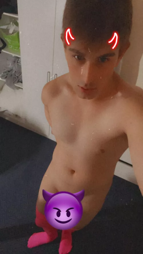 Would you fuck me?😇